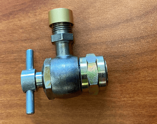 Septum valve connection for the old IsoTube